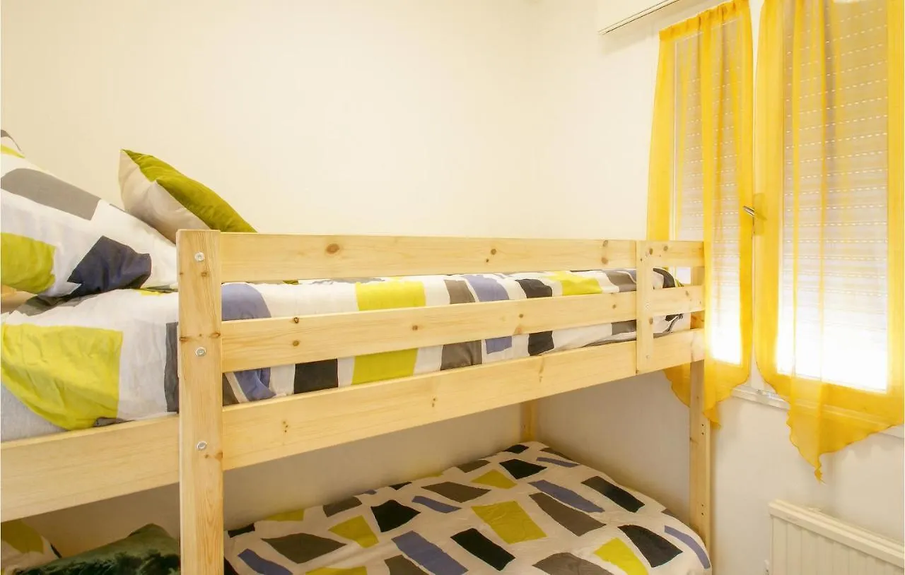 2 Bedroom Cozy Apartment In ليدو دي بومبوسا إيطاليا